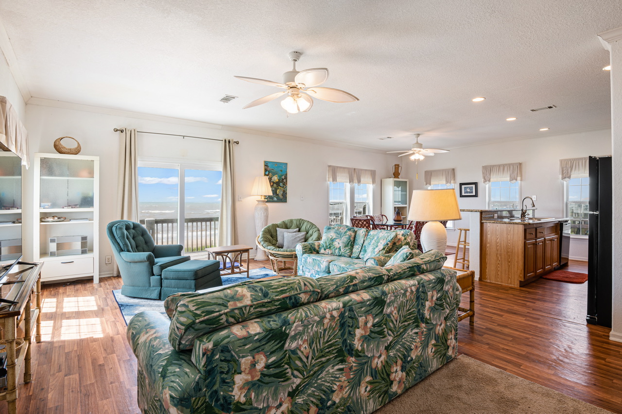 Camelot Vacation Rental in Caplen,TX Cobb Real Estate