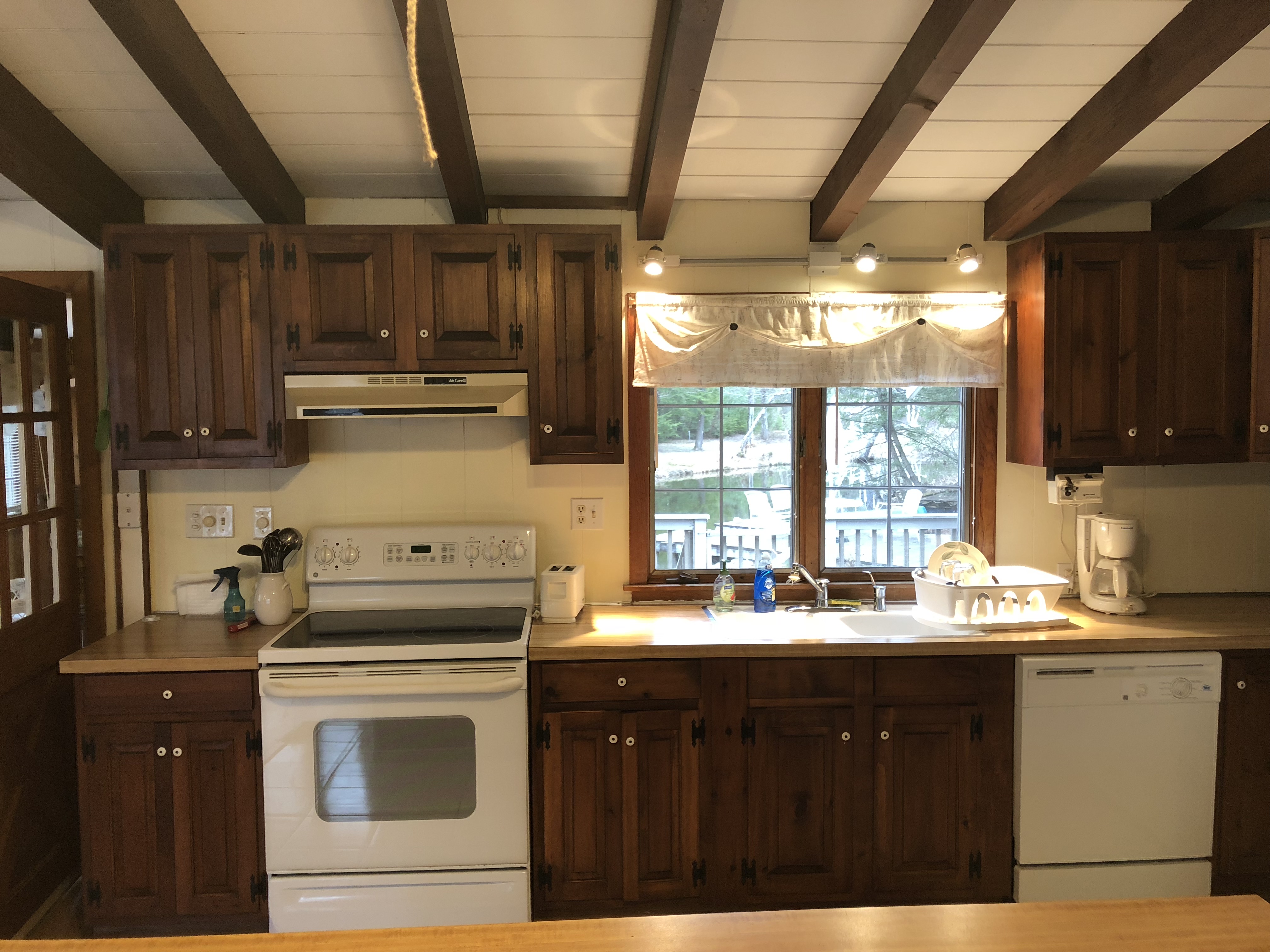 Water Access Cottage in Balmoral Association in Moultonborough At The Lake Vacation Rentals, LLC