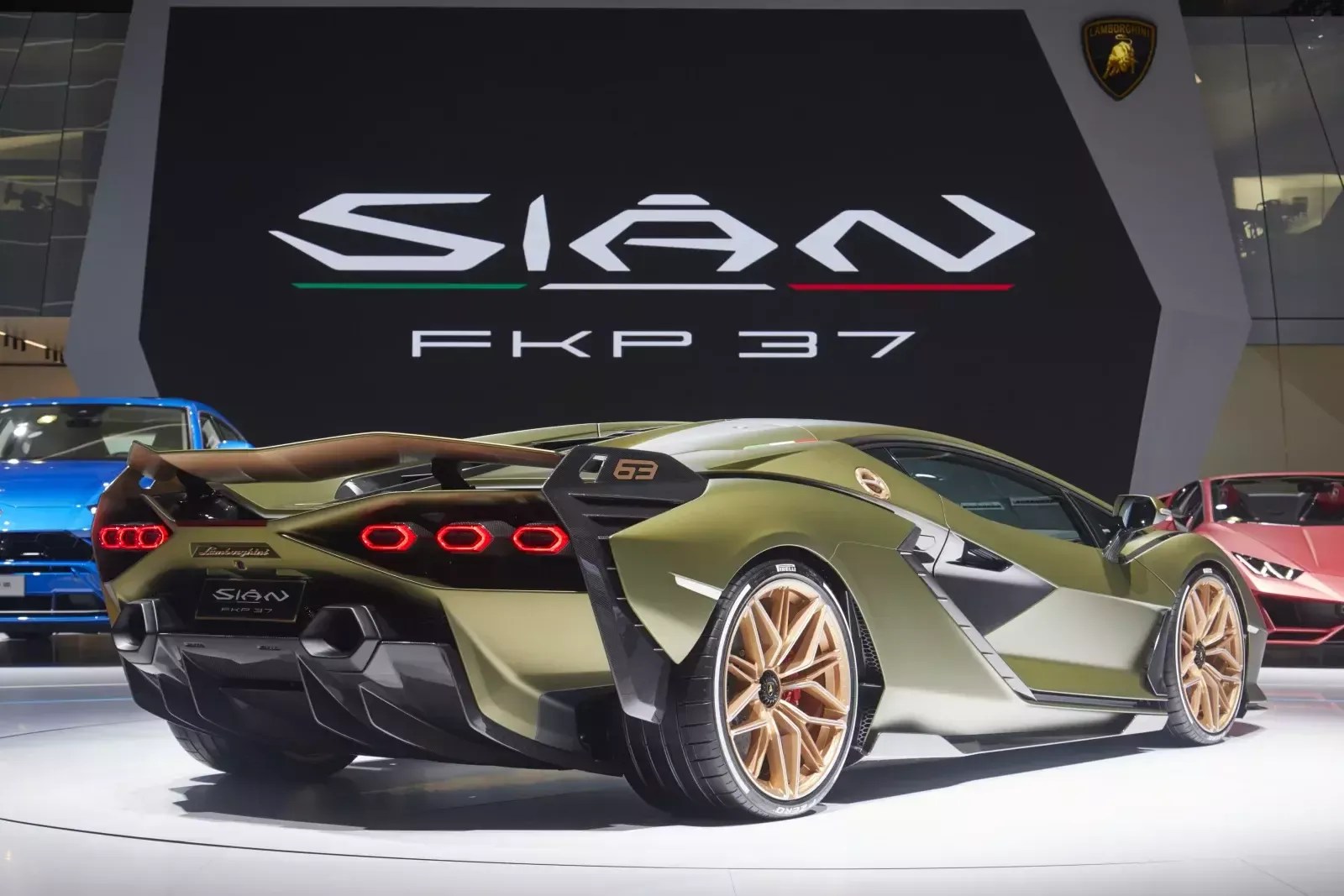 Check spelling or type a new query. How Fast Can A Lamborghini Go Top Speed