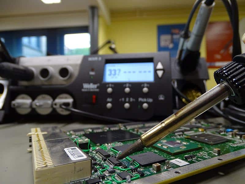 Beginner Hand Soldering; Where to Start? PIEK Solder Training