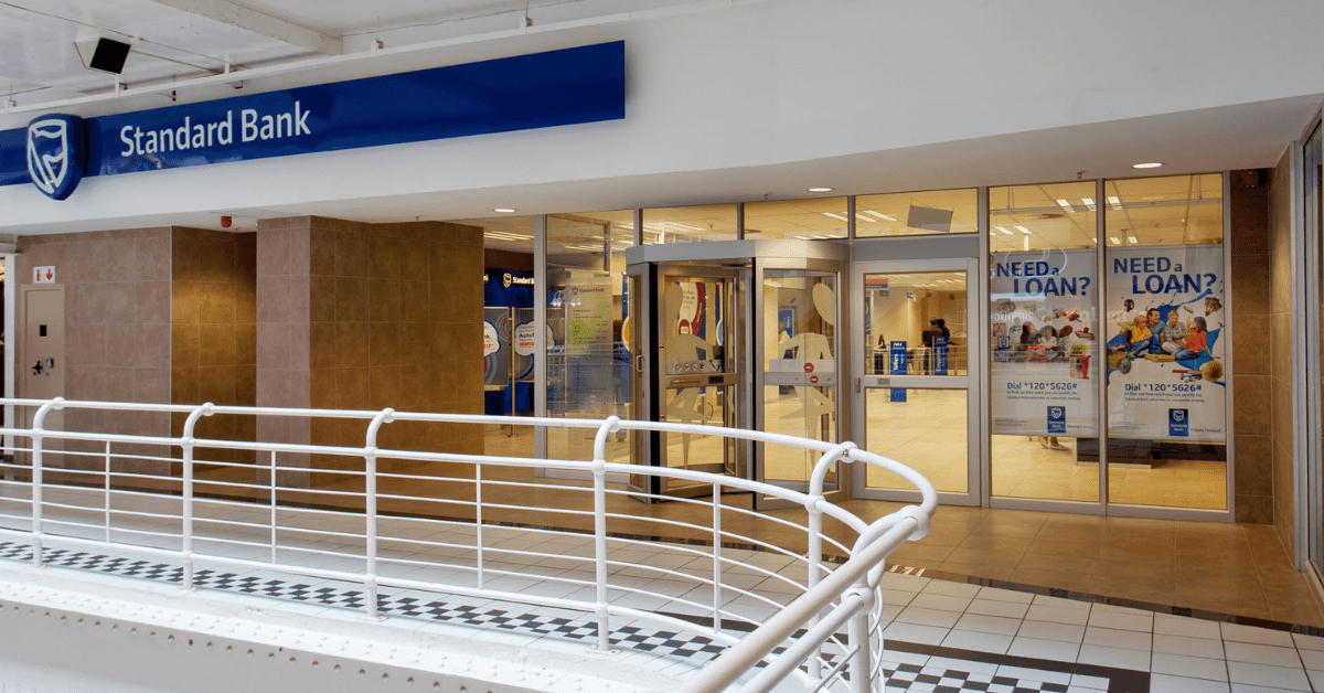 Standard Bank Pier 14 Shopping Centre