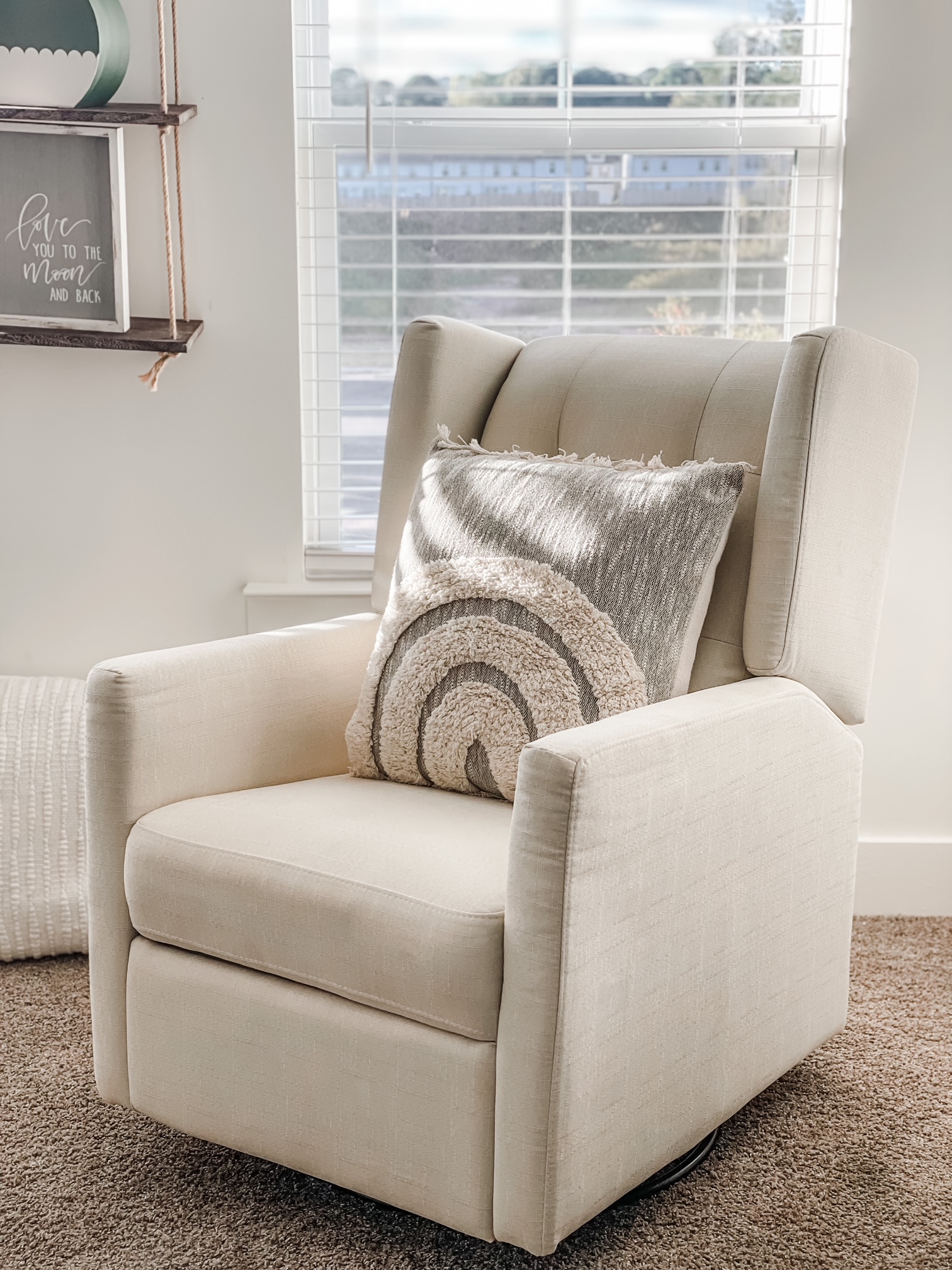 the best nursery glider Pierce Casa