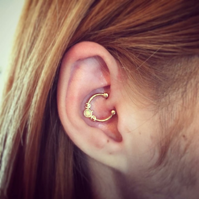 Daith Piercing [50 Ideas] Pain Level, Healing Time, Cost, Experience