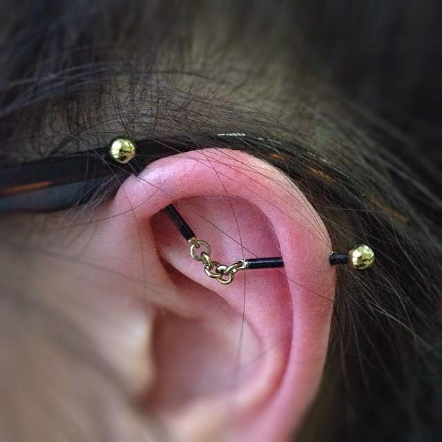 Industrial Piercing [55 Ideas] Pain Level, Healing Time, Cost