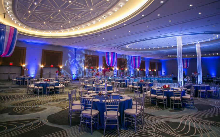 Detroit Marriott at the Renaissance Center Pier Pressure