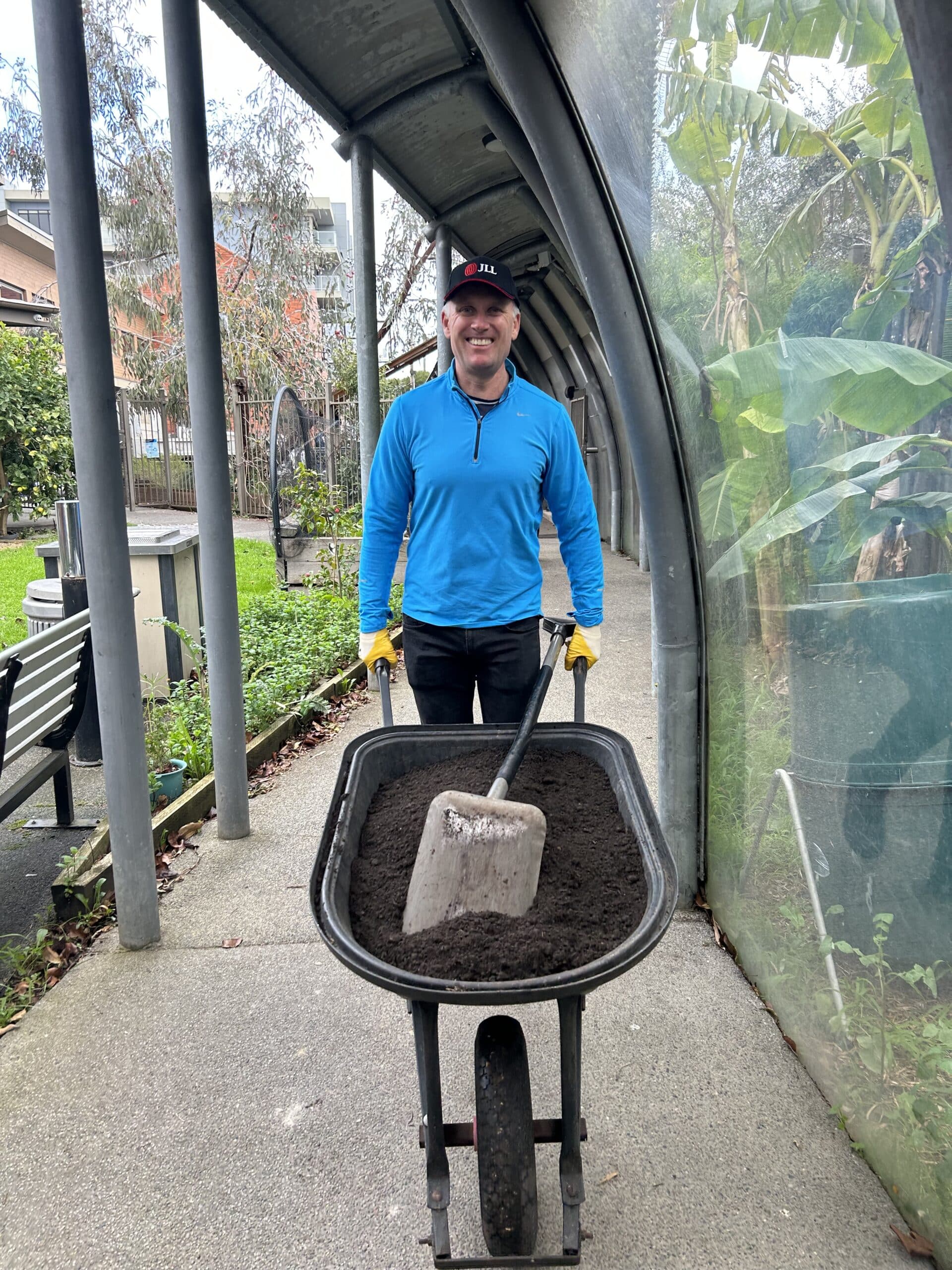 Pitching in for Upton Rd Youth Refuge Property Industry Foundation