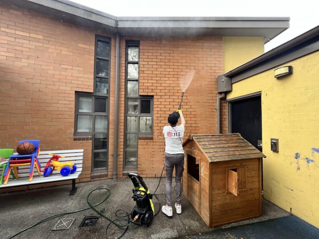 Pitching in for Upton Rd Youth Refuge Property Industry Foundation