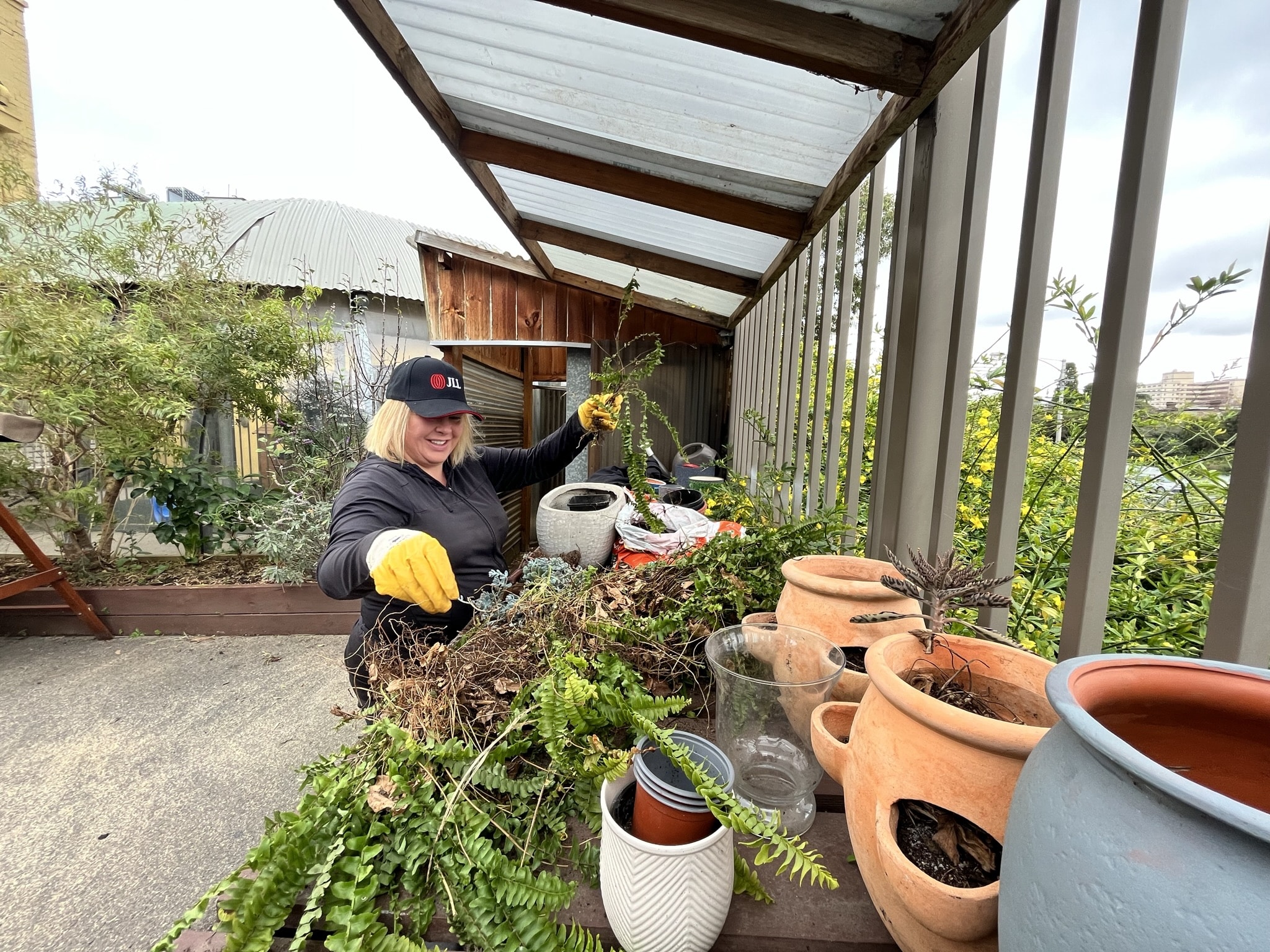 Pitching in for Upton Rd Youth Refuge Property Industry Foundation