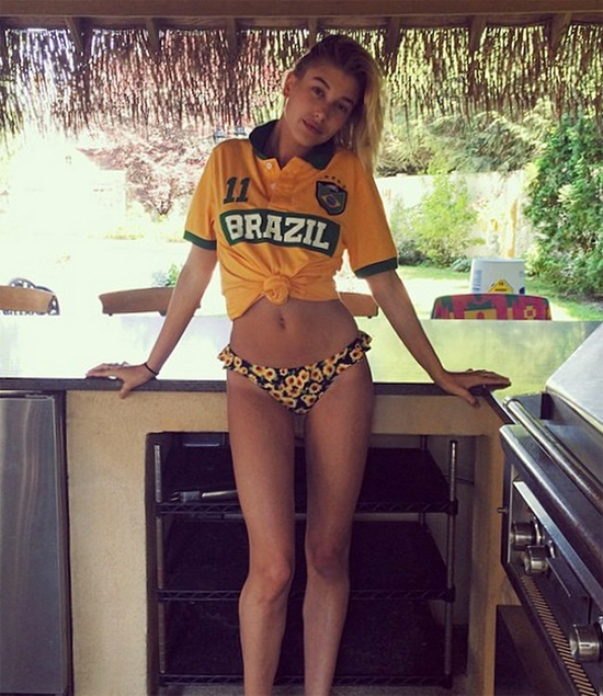 Hailey Baldwin Height Weight Body Measurements | Celebrity Stats