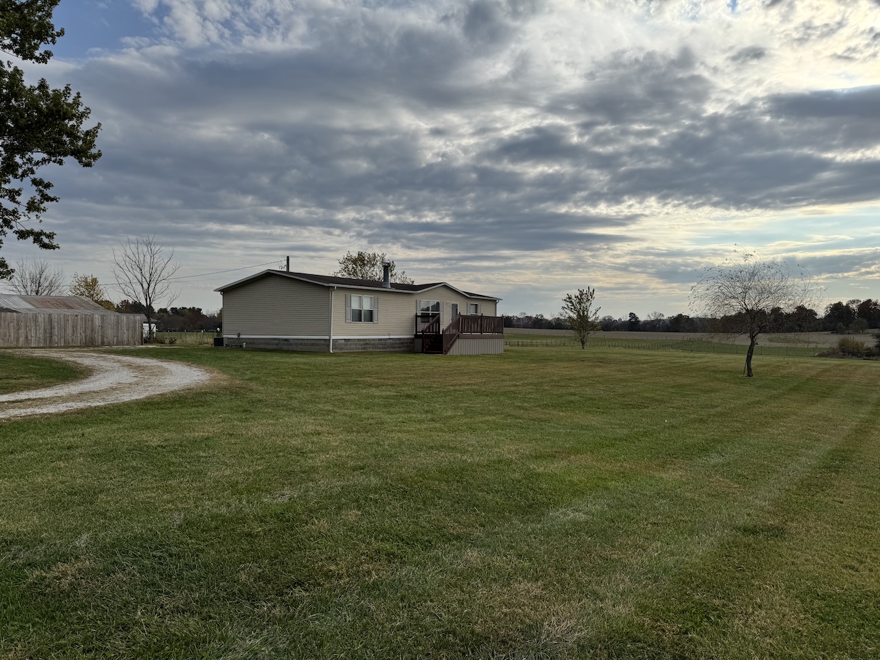 1015 Molly Brown Rd Brandenburg, KY 40108 Pike and Tucker