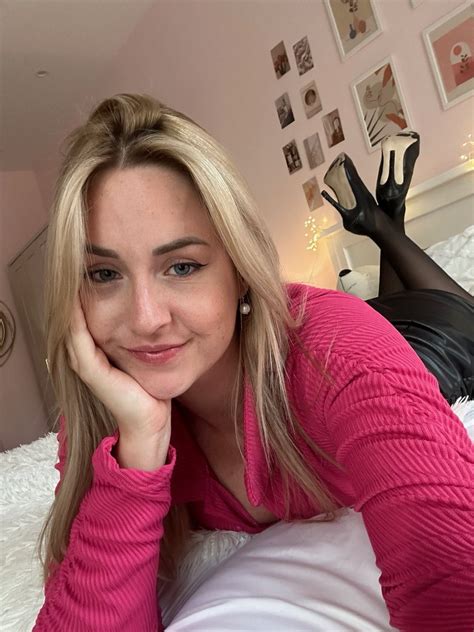 Lara Lane Nude - Cloud Dev Hub