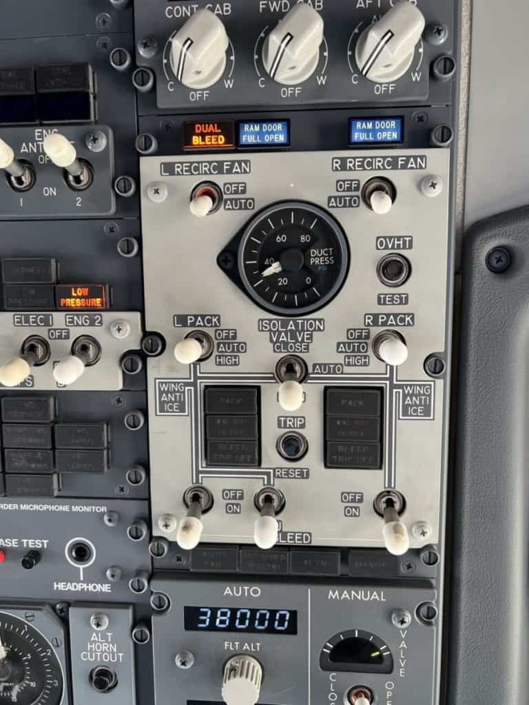 Why are Airplane Cabins Pressurized? Pilot Teacher
