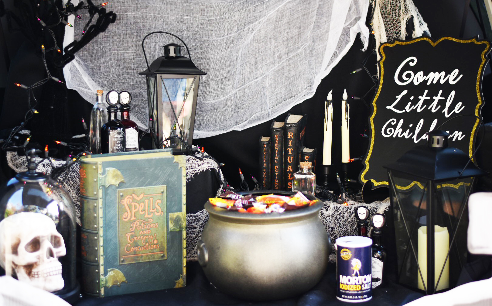 Hocus Pocus Trunk or Treat with Oriental Trading Pineapple Paper Co.