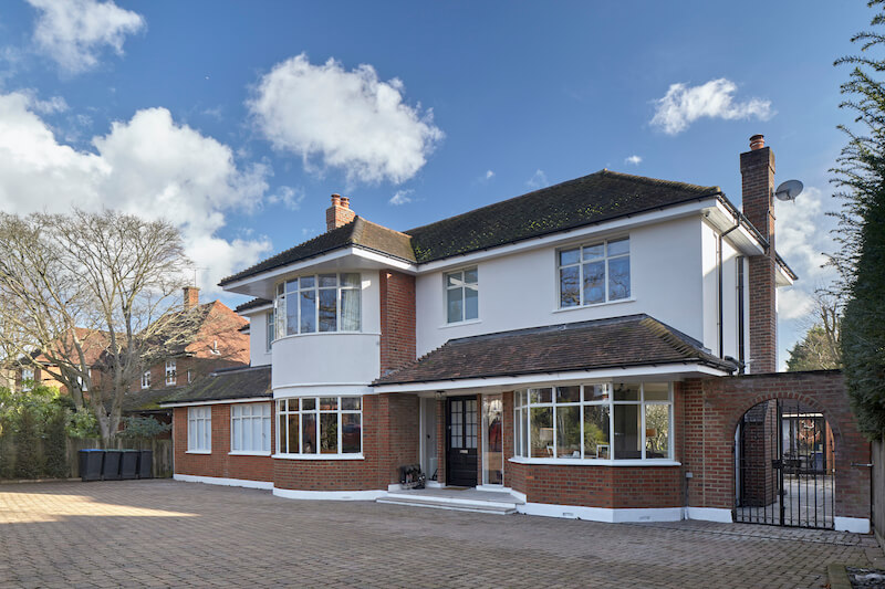 Winchmore Hill N21 Pineapple Structures