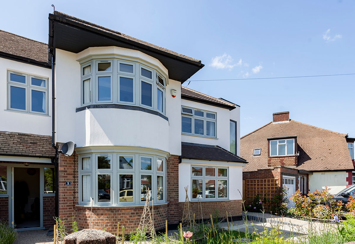 Chingford E4 2 The Bramblings Pineapple Structures