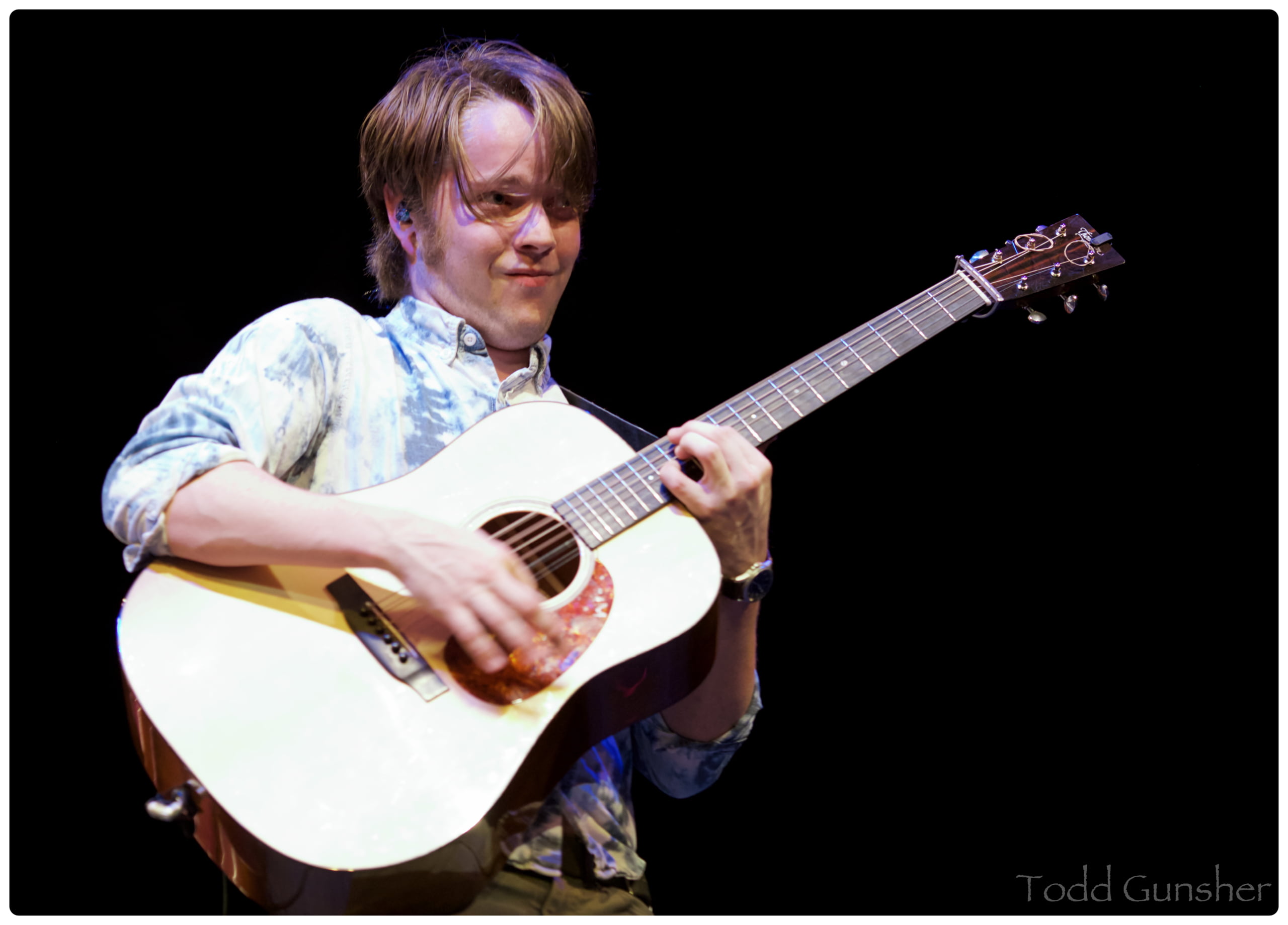 Billy Strings Pinecone