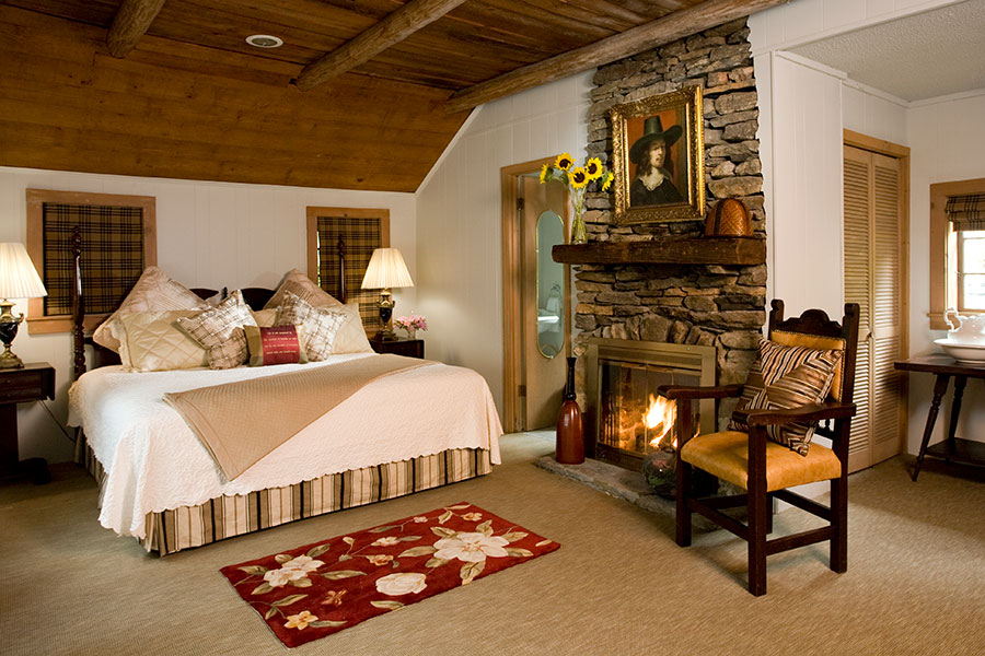 Tryon Bed and Breakfast NC Mountains 1906 Pine Crest Inn