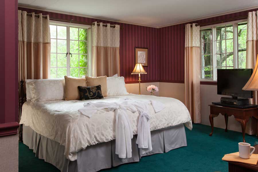 Places to Stay in Tryon NC Cabins at 1906 Pine Crest Inn