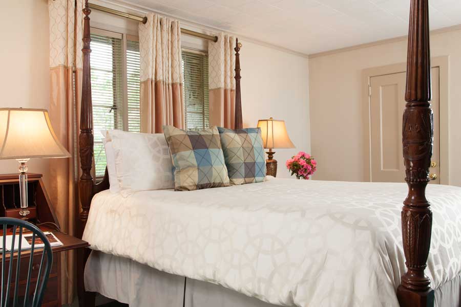 Places to Stay in Tryon NC Cabins at 1906 Pine Crest Inn