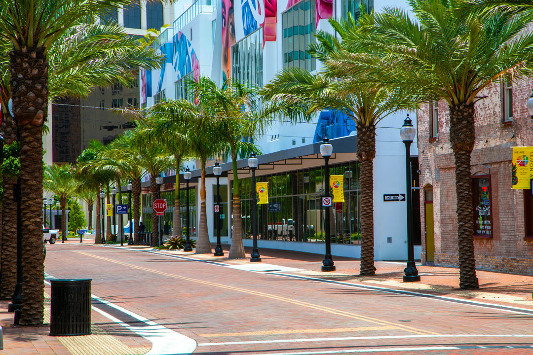 Photo essay of Lemon Avenue streetscape in Sarasota Pine Hall Brick