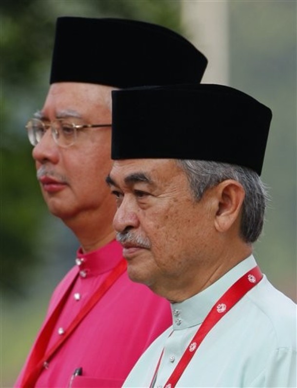 YDPA Perkenan! Najib Angkat Sumpah Sebagai Perdana Menteri