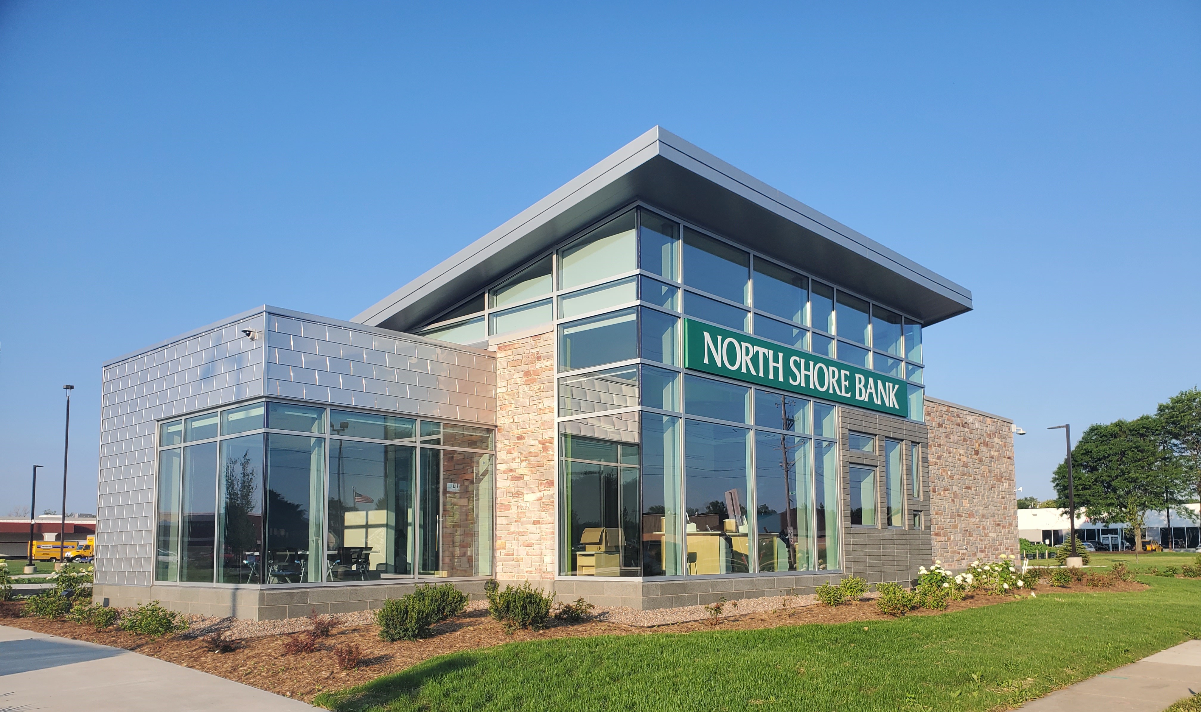 North Shore Bank Pinnacle Construction