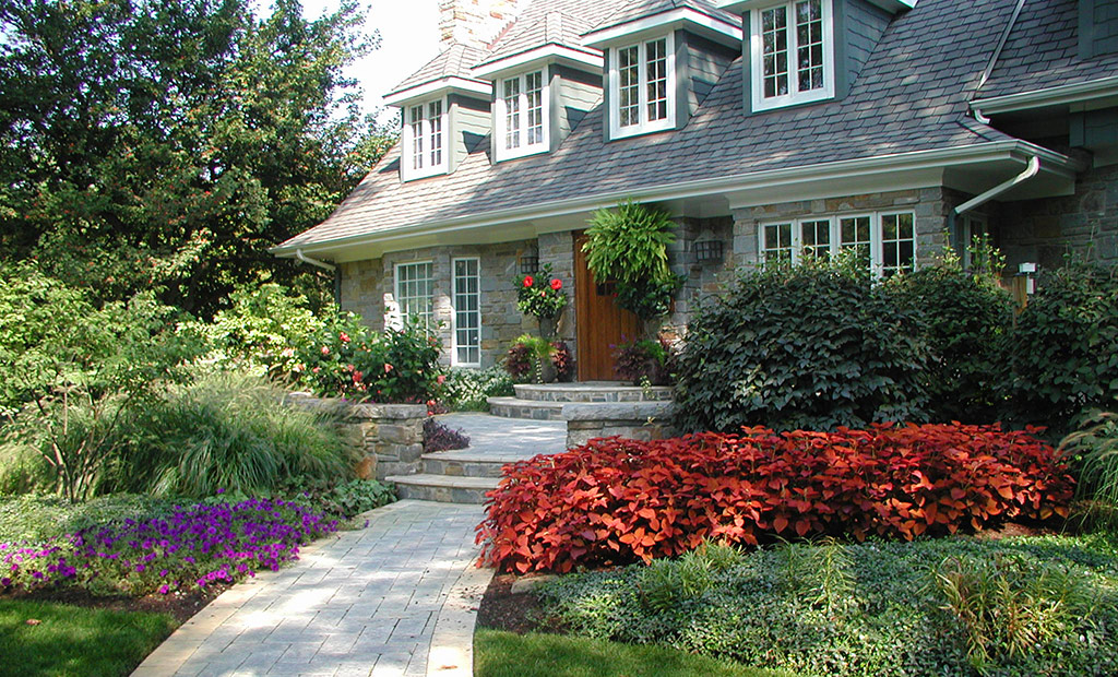 Landscape and Outdoor Living Contractor Pinnacle Land Creations Inc.