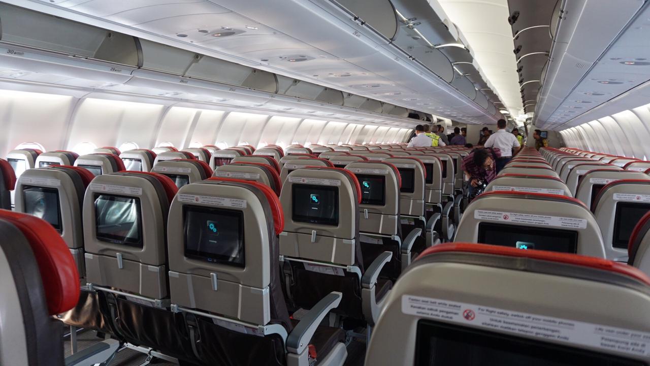 Cabin Tour Pesawat Airbus A330300 Pertama Batik Air PinterPoin