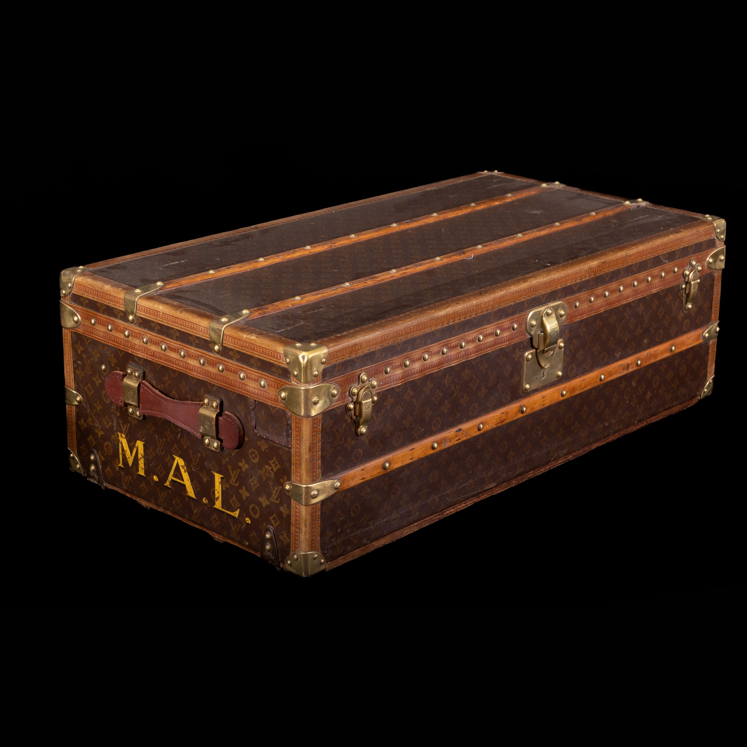 Louis Vuitton coffee table trunk M.A.L. Pinth Vintage Luggage