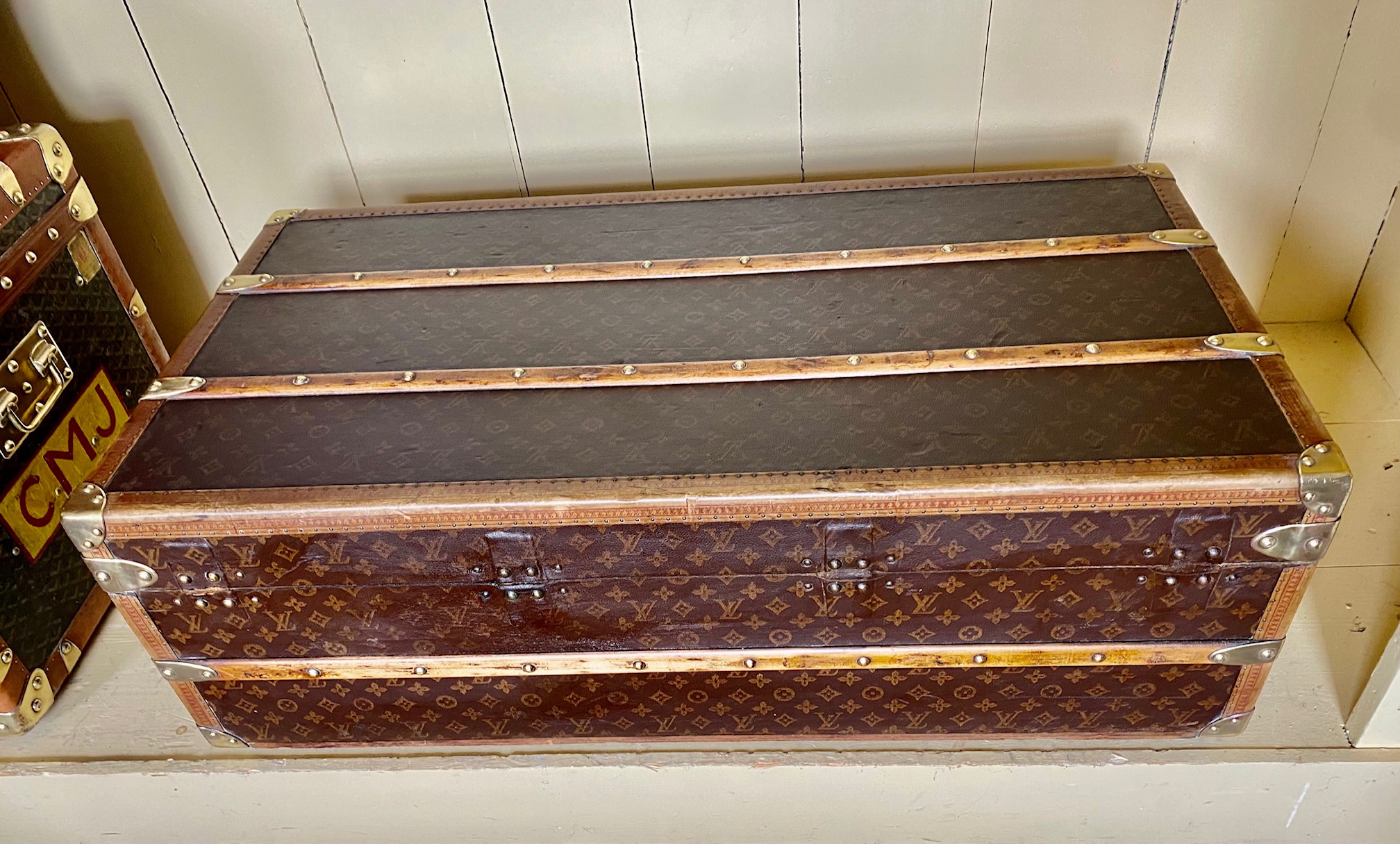 Louis Vuitton coffee table trunk M.A.L. Pinth Vintage Luggage