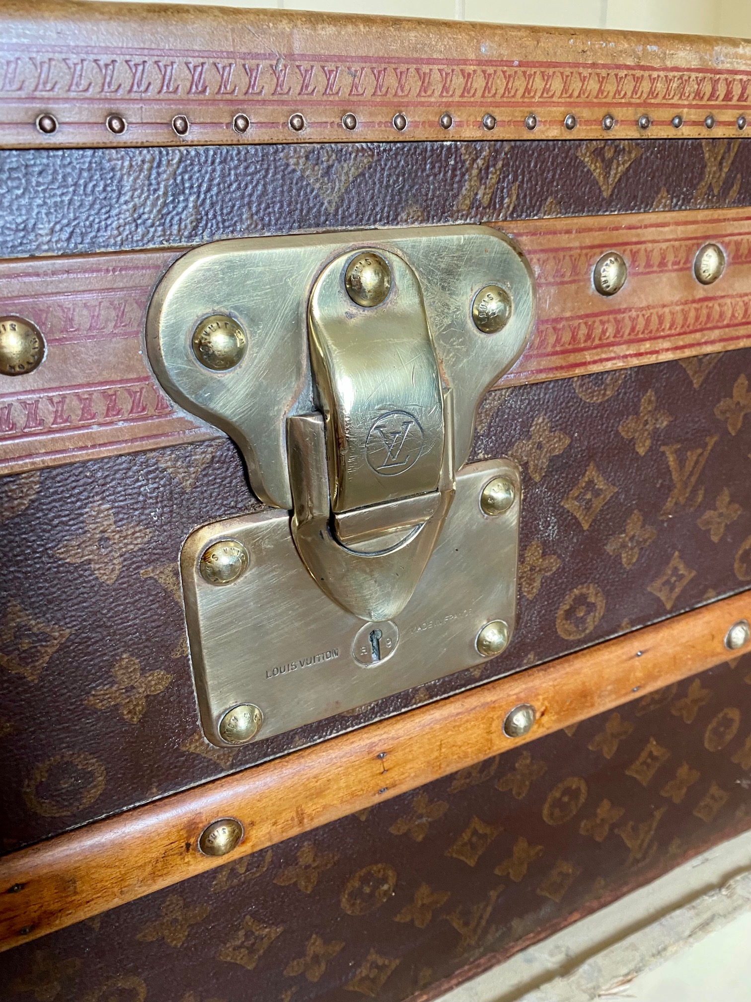 Louis Vuitton coffee table trunk M.A.L. Pinth Vintage Luggage