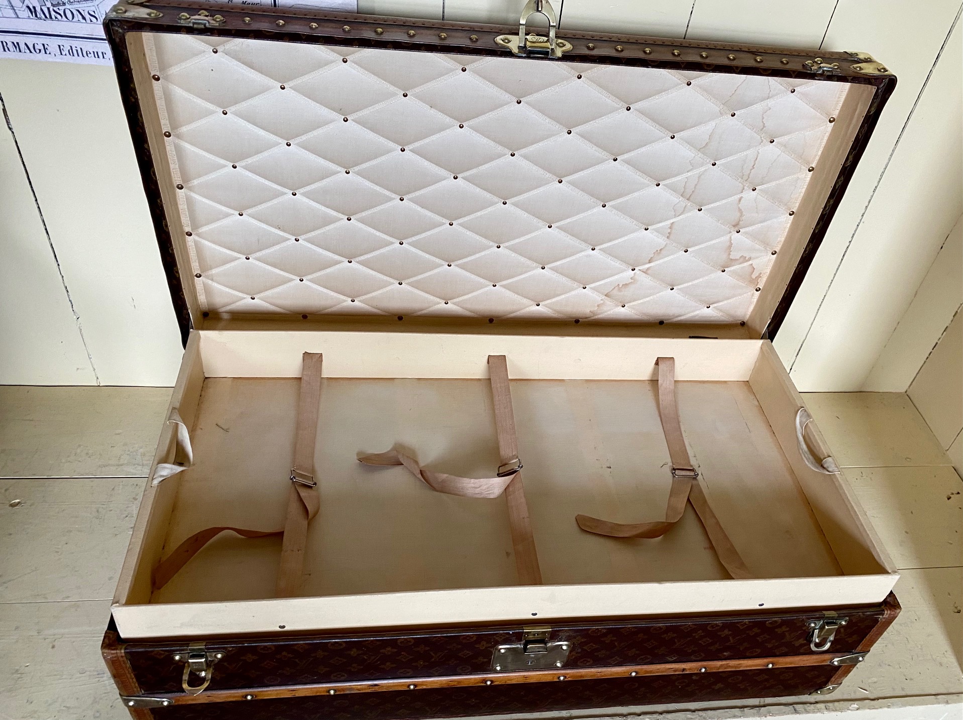 Louis Vuitton coffee table trunk M.A.L. Pinth Vintage Luggage