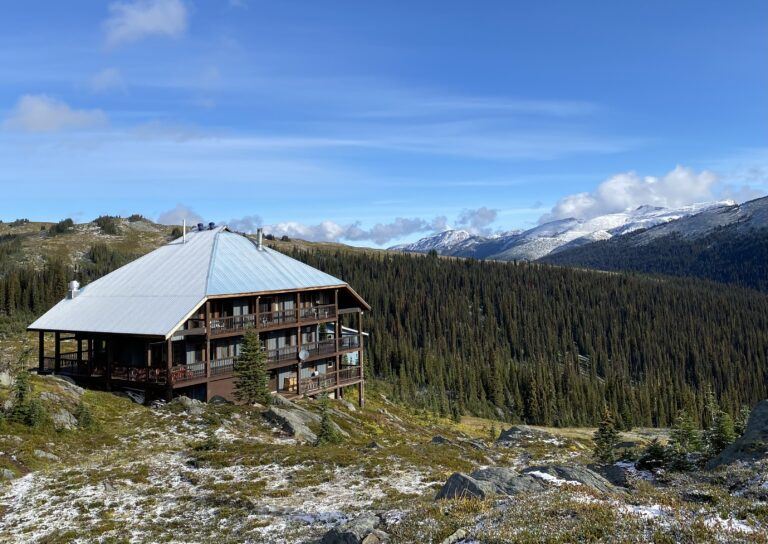 Purcell Mountain Lodge Golden pint size pilot