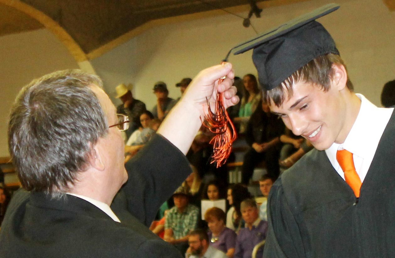 Philip High School Graduation 2016 Pioneer Review