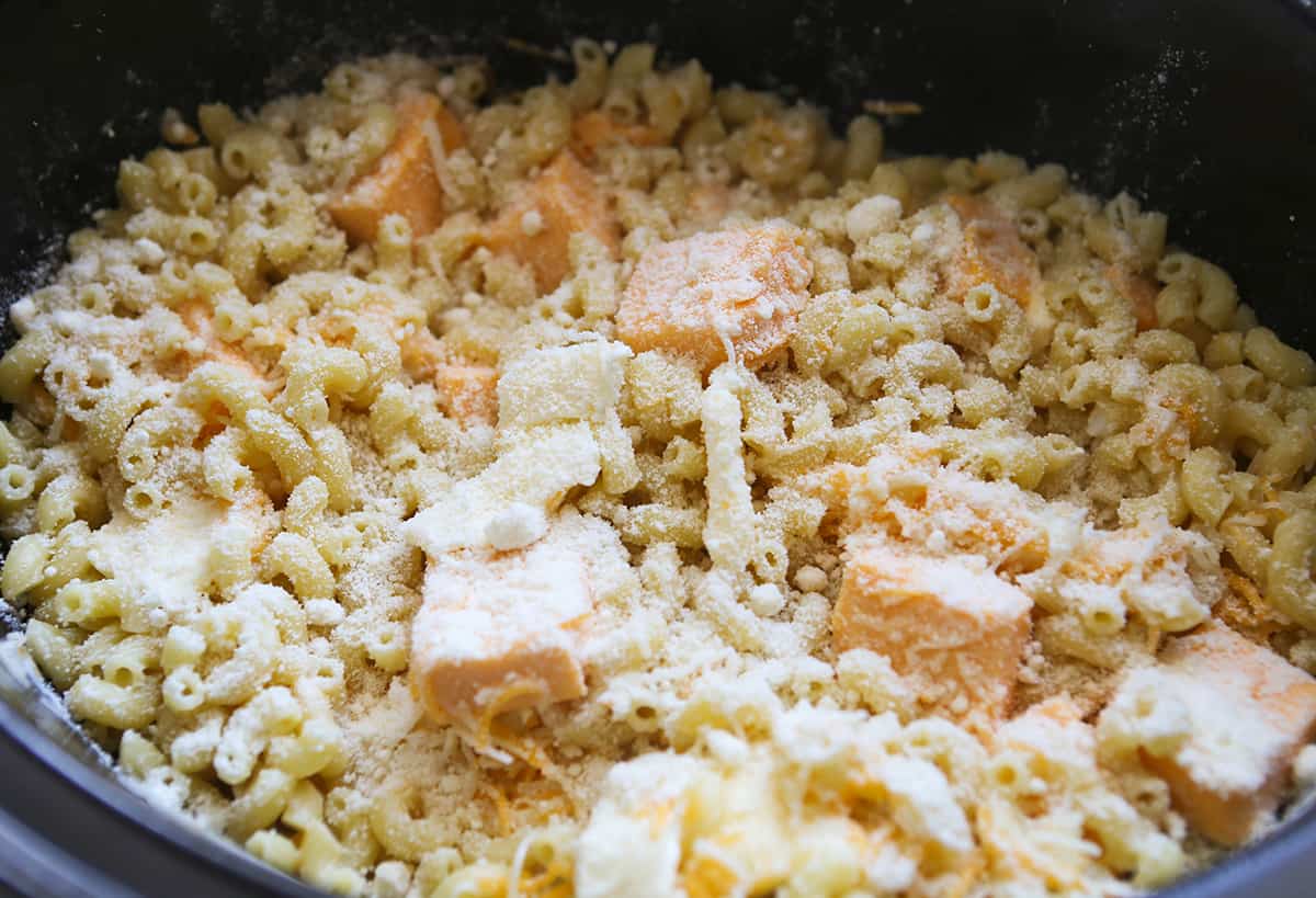 Crock Pot Mac and Cheese with Velveeta So creamy! Pip and Ebby