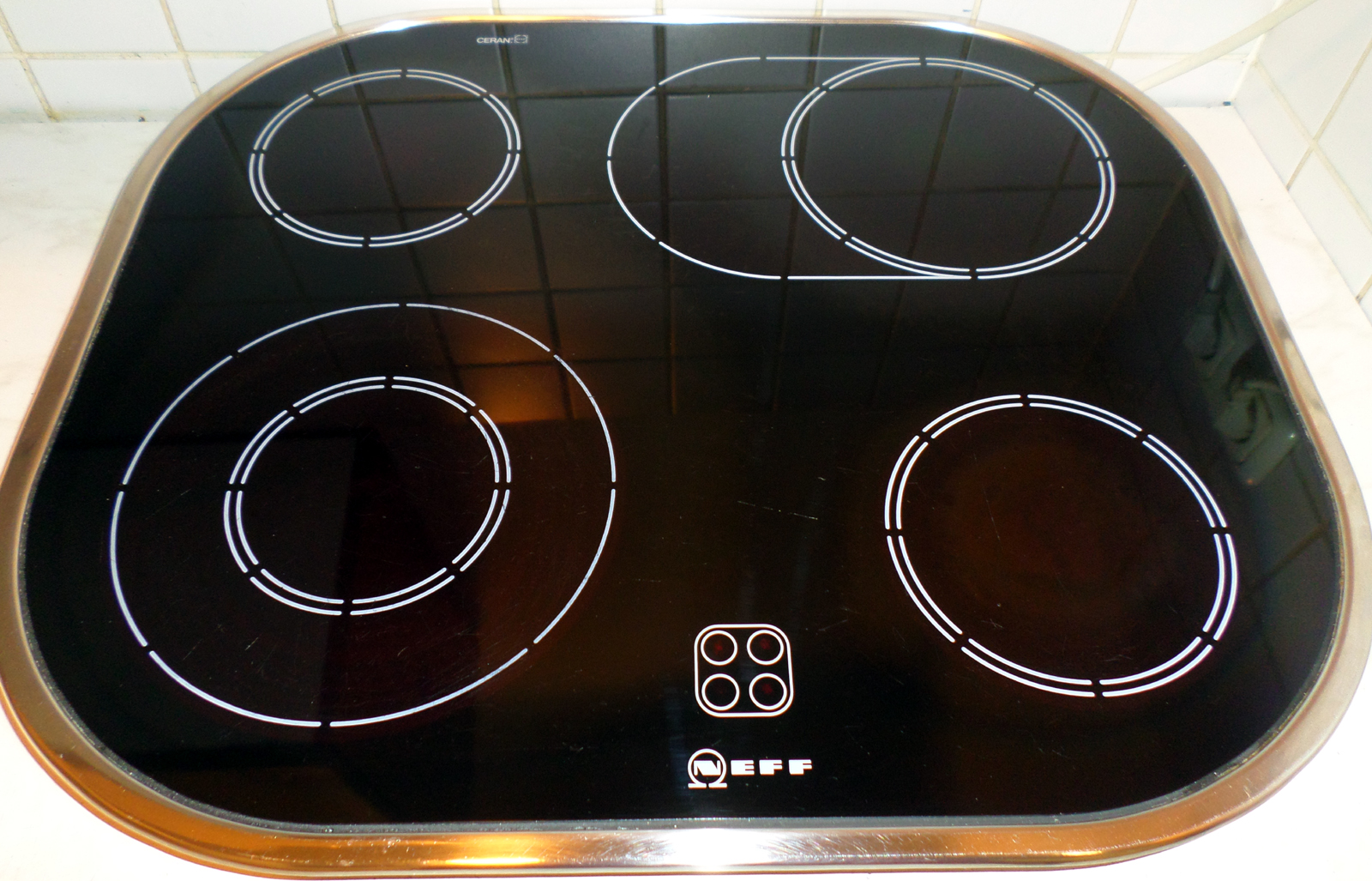 NEFF EGKO59 Kochfeld mit Schott Ceran® Fläche.Gepflegt