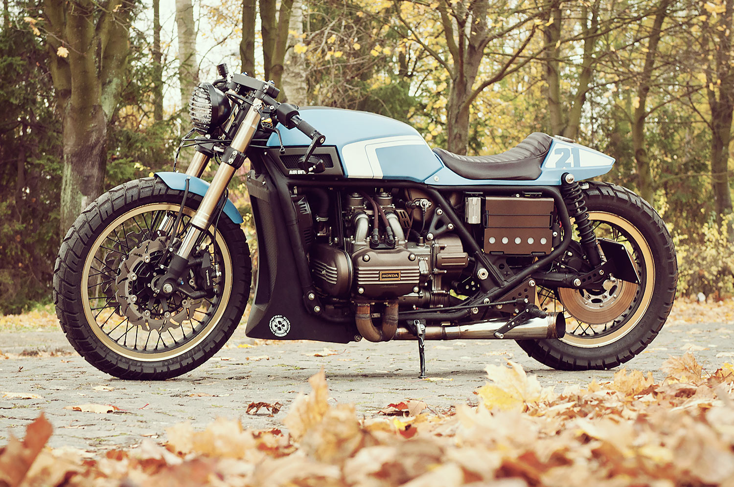 ‘Cestus’ ‘75 Honda Gold Wing Cardsharper Customs Pipeburn