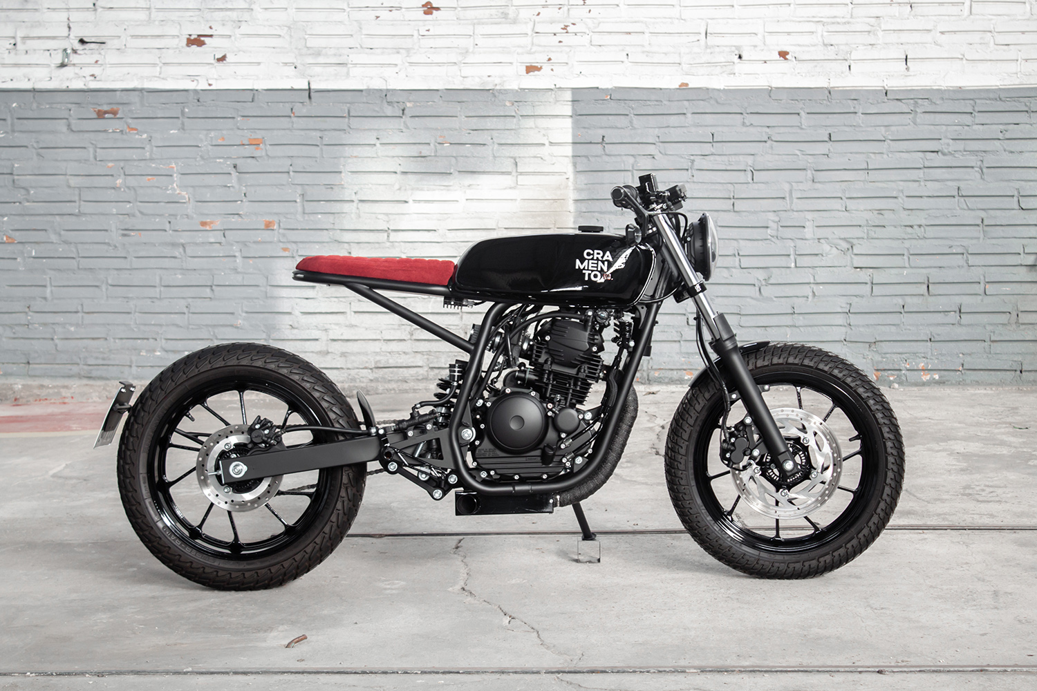 CUSTOM COMMUTER Yamaha Fazer by Cramento Motorcycles. Pipeburn