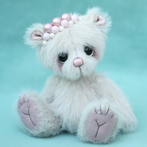 Small Artist teddy bear Pearl Pipkins Bears