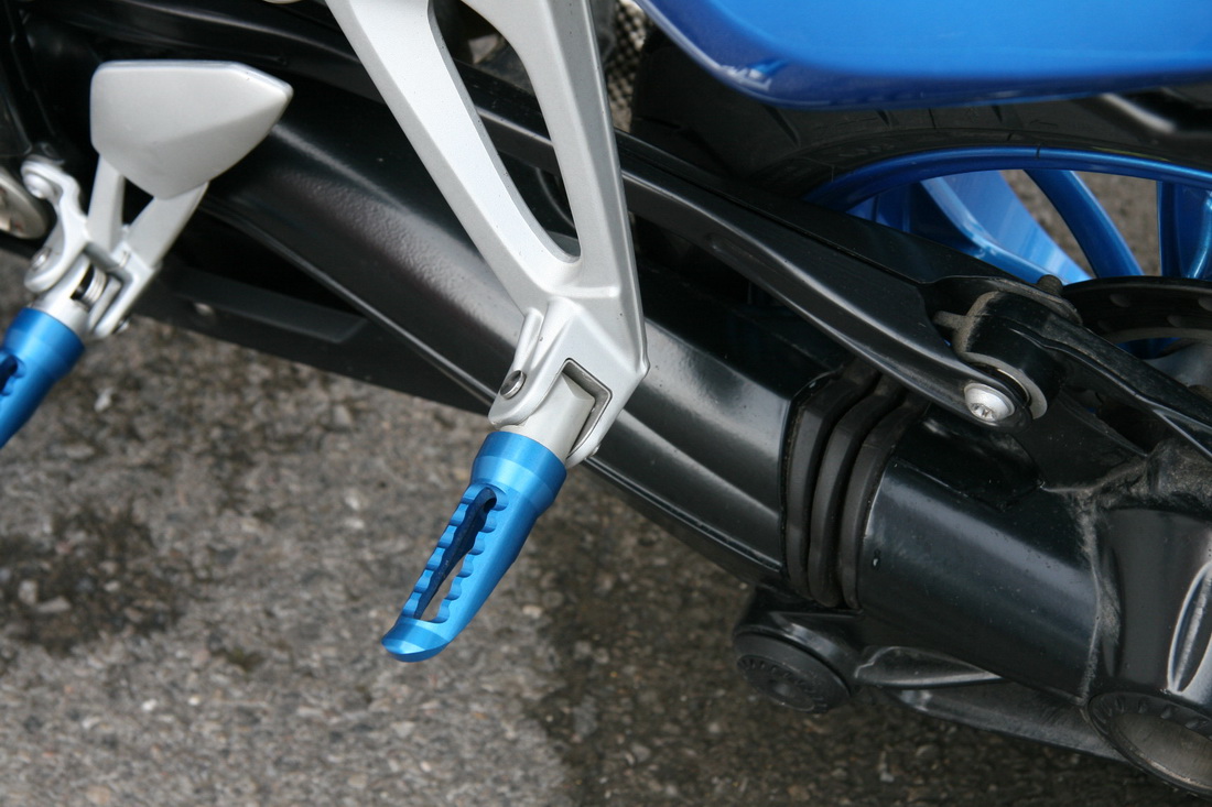 Oberon Touring Footpeg Kit for the BMW K1300S / K1200S .. Another