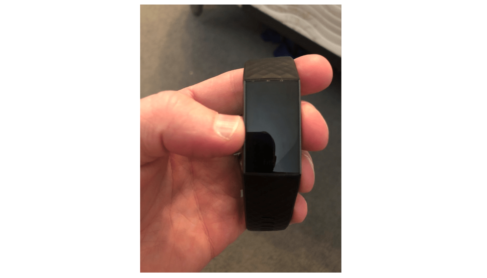 Fitbit Charge 3 screen not working? Lot of users facing blank/black