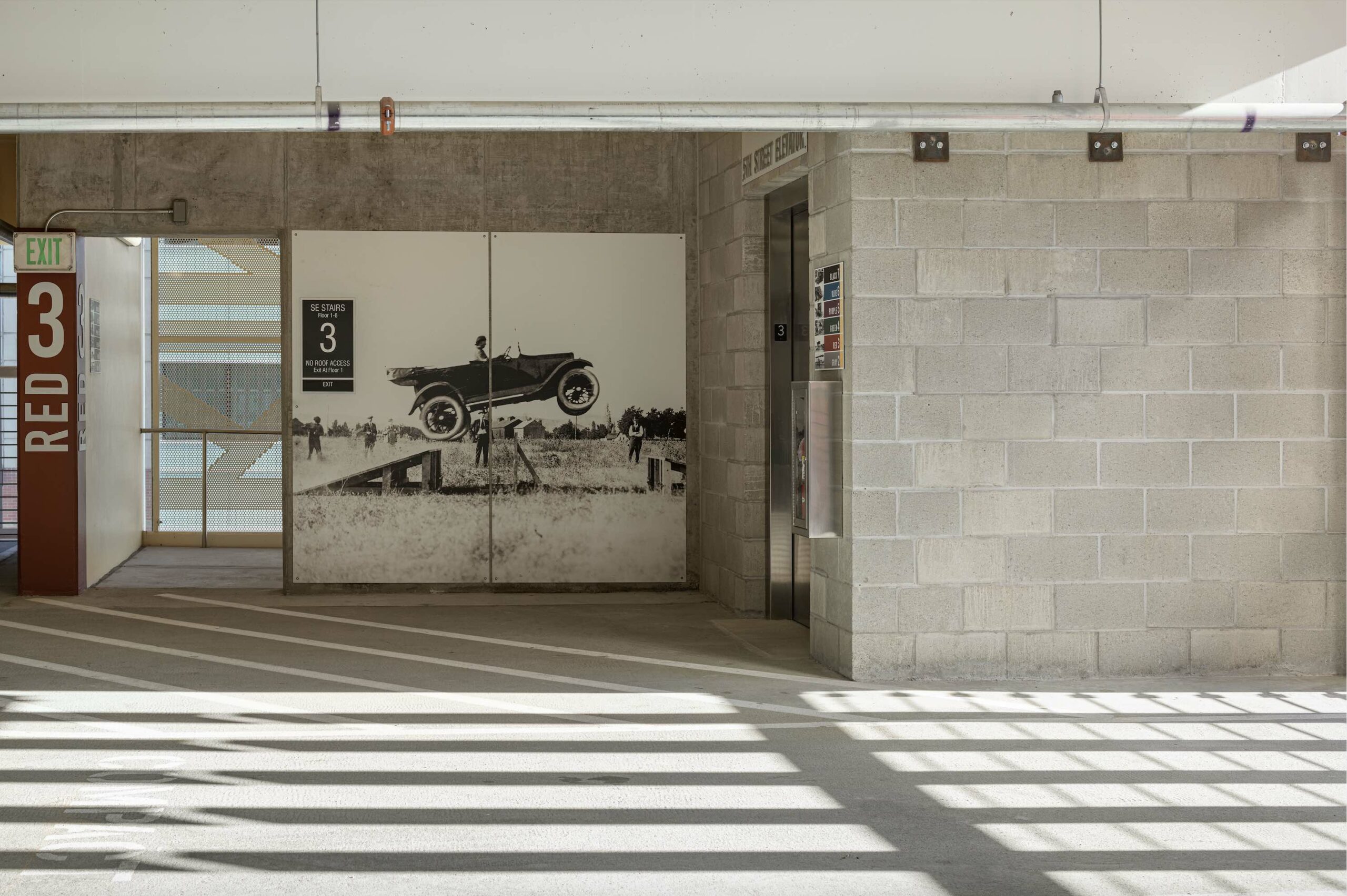 Front Street Garage - Pivot North Architecture