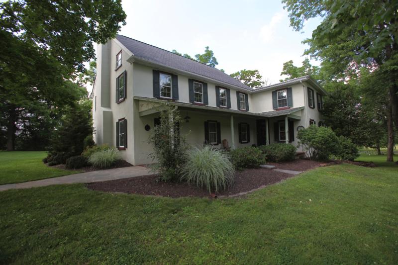 2723 RICKERT ROAD, HILLTOWN, PA 18944 Sue Jones