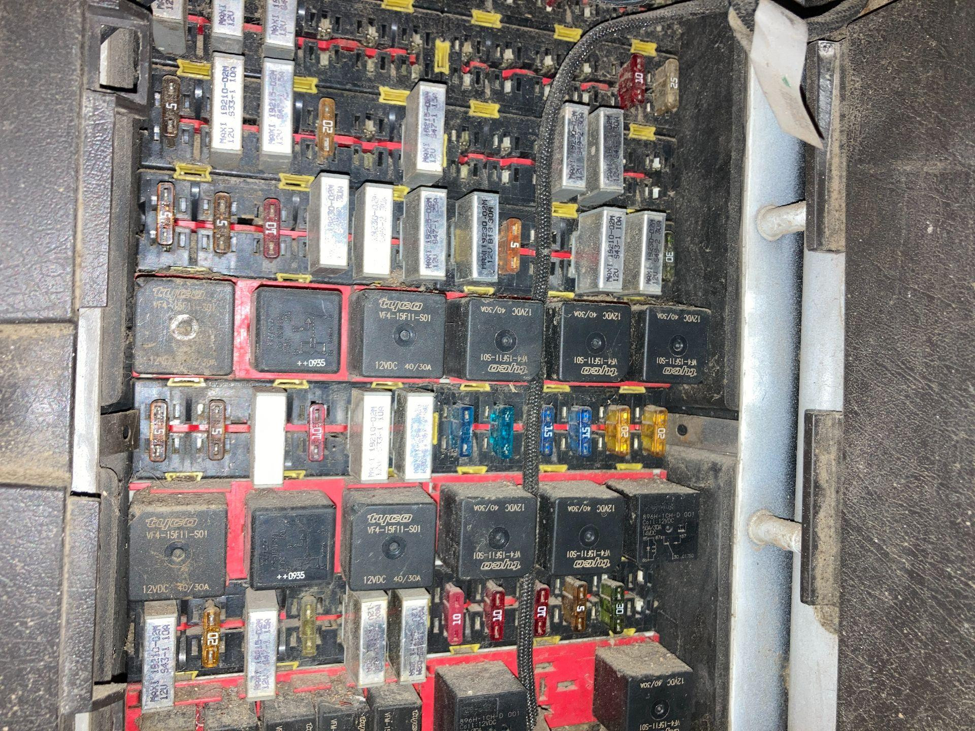 Kenworth T660 Fuse Box for Sale