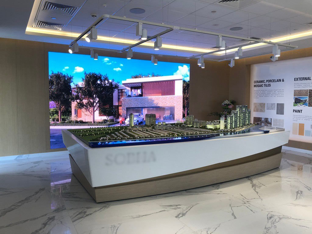 REAL ESTATE SALES OFFICES TURN TO DIGITAL DISPLAYS TO ENTICE