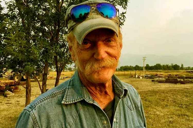 Johnny Jett Star In "Barnwood Builders" Pixeels