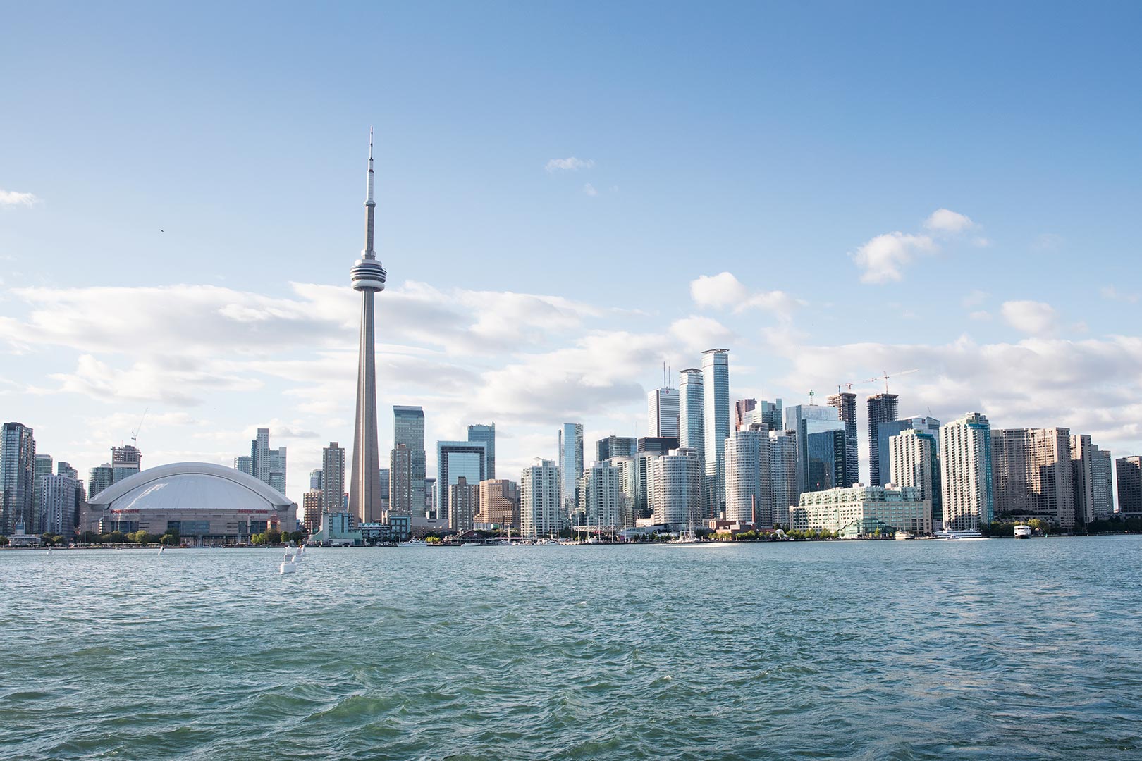 Toronto Pearson International Airport (YYZ) Information Icelandair