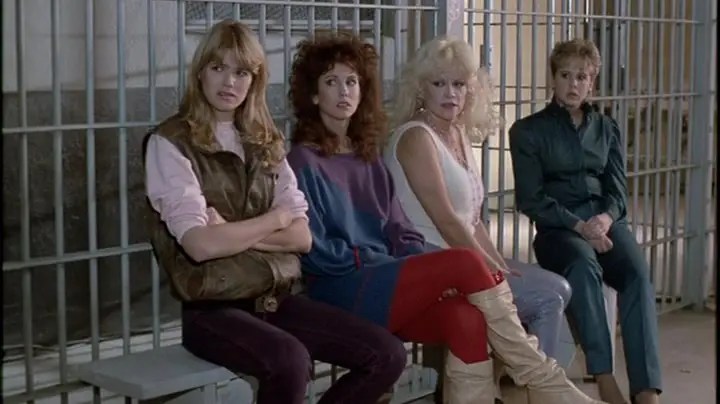 Chained Heat (1983) / AvaxHome