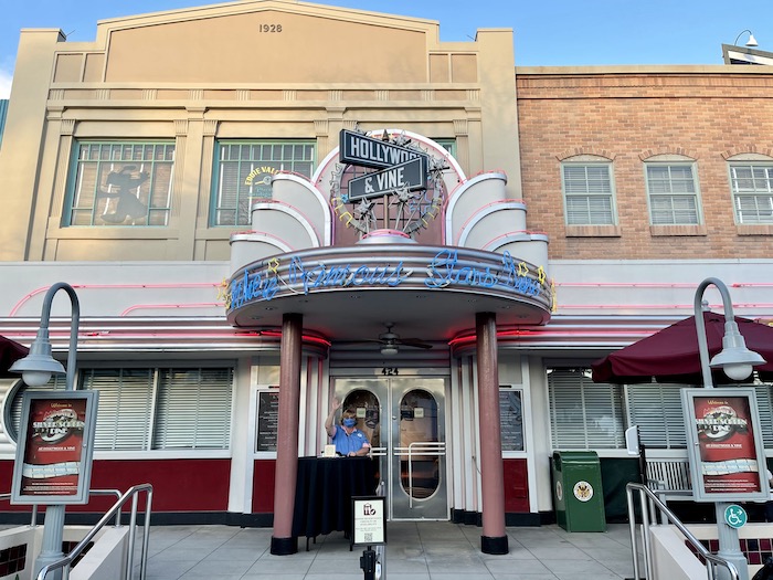 Hollywood & Vine Minnie's Silver Screen Dine Review Pixie Dust