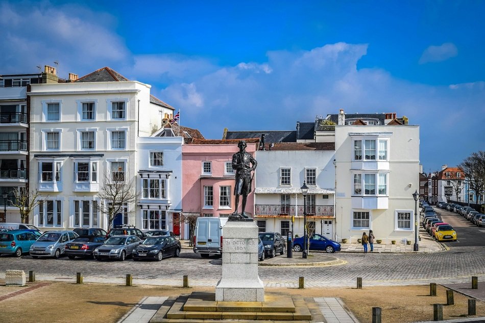 Nelson monument on square in old town, uk, england, portsmouth free